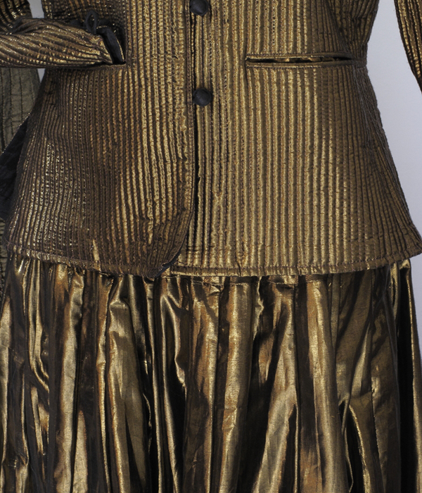 Giacchina e gonna in lurex