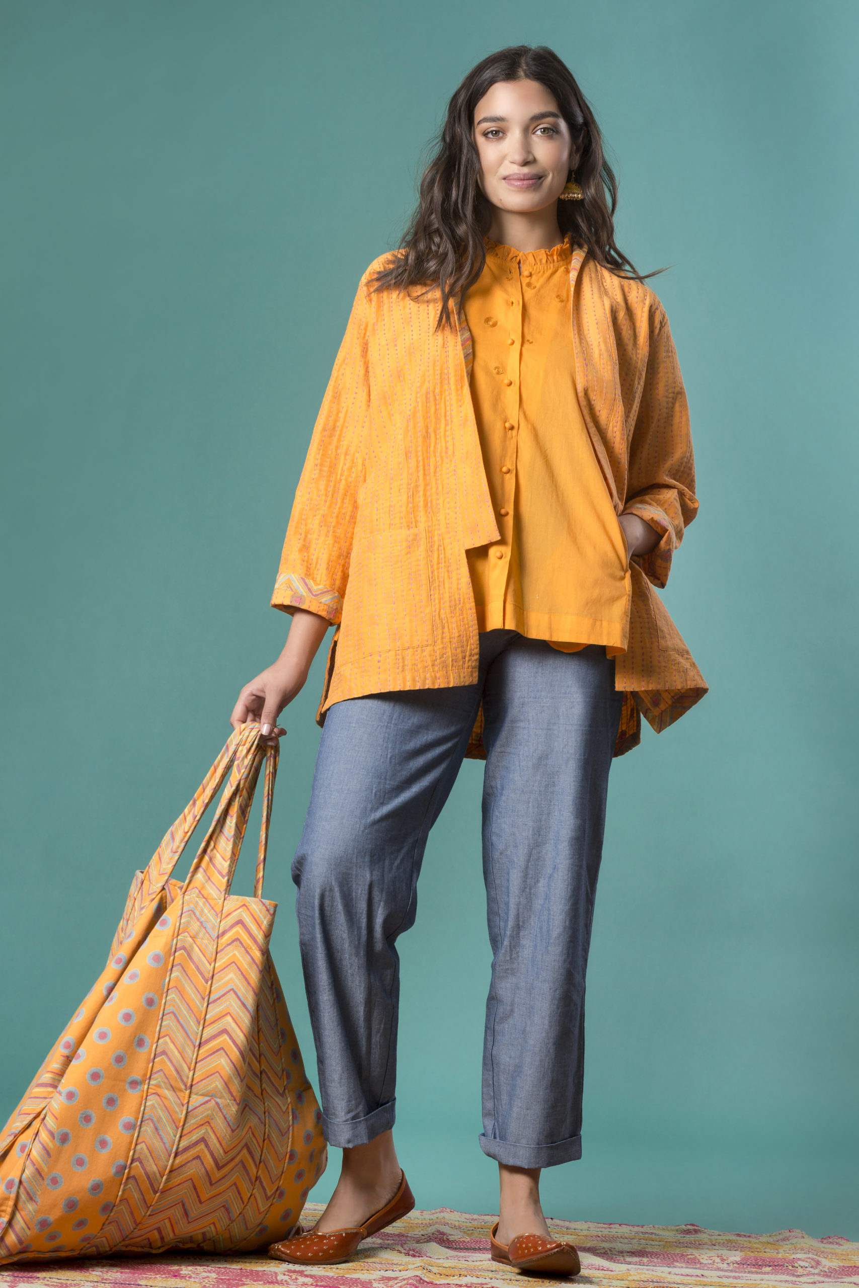 Kimono impunturato, camicia in mussola e borsa da spiaggia block print