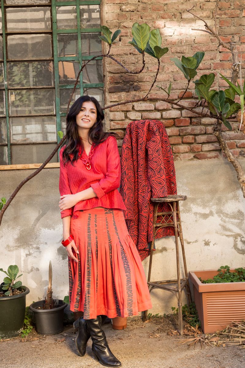 CAMICIA CHANDERI IMPUNTURATA A MANO / GONNA TIE & DYE / CAPPOTTO RICAMATO