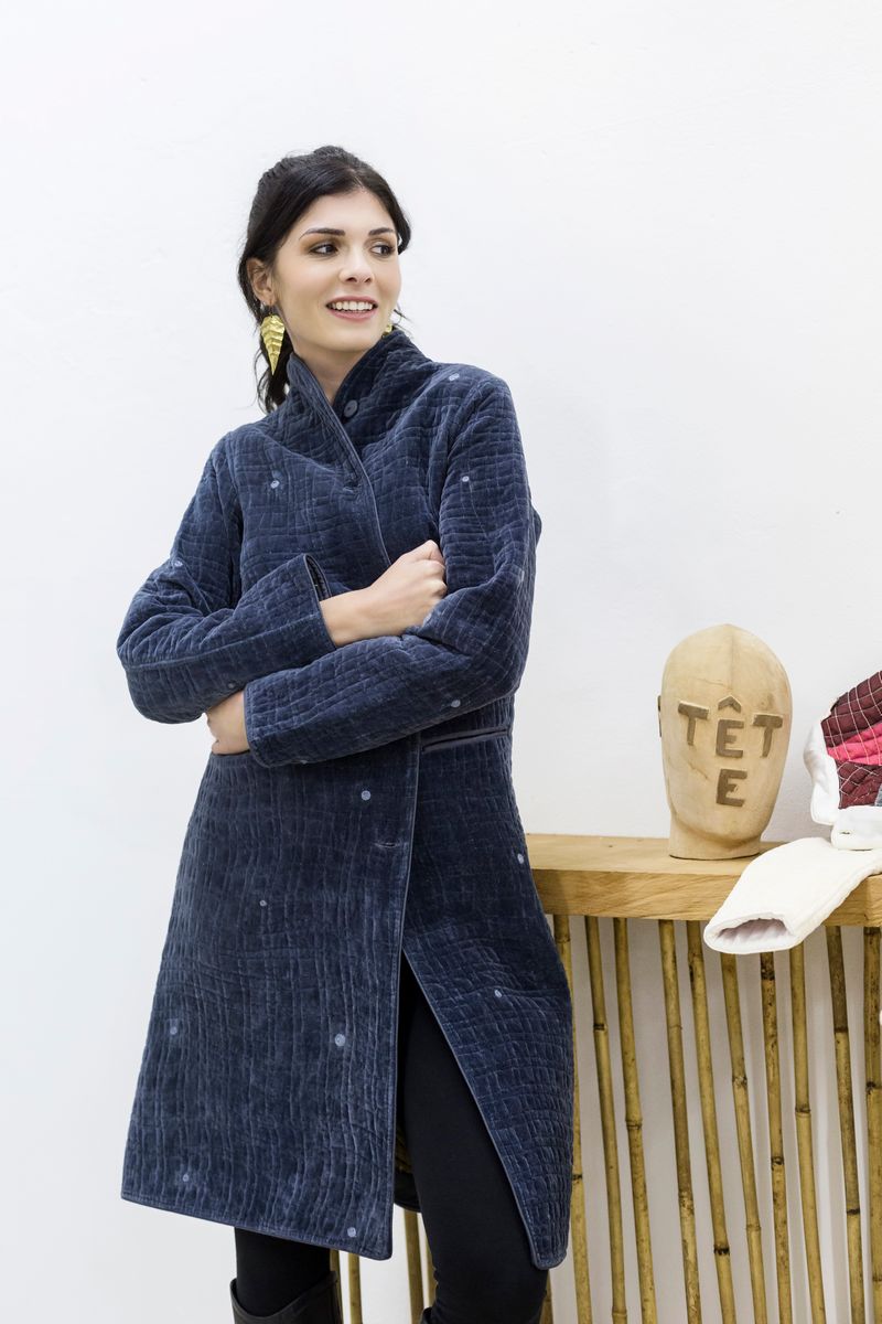 CAPPOTTO RICAMATO, IN VELLUTO TRAPUNTATO CON FODERA PATCHWORK